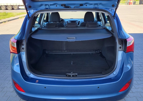 Hyundai I30 cena 39999 przebieg: 74338, rok produkcji 2015 z Drezdenko małe 781